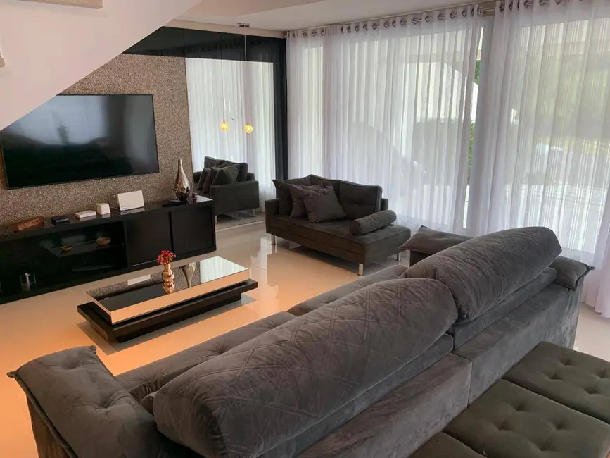 Foto 5 de Casa de Condomínio com 3 quartos à venda, 300m2 em Aruja - SP