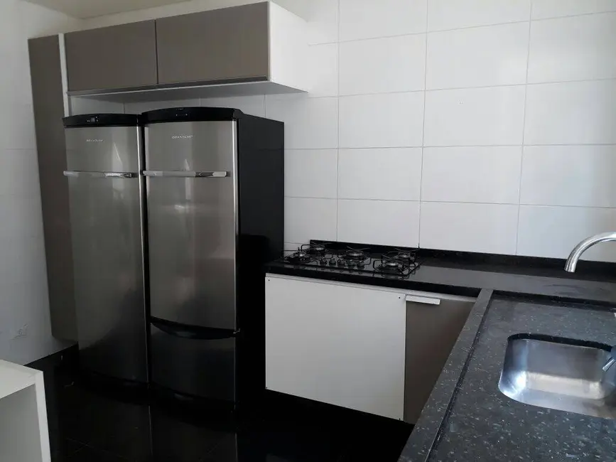 Foto 4 de Casa de Condomínio com 4 quartos à venda e para alugar, 340m2 em Jardim das Cerejeiras, Aruja - SP