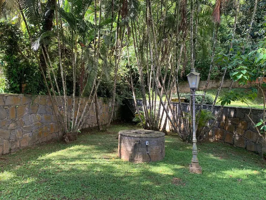 Casa de Condomínio com 4 quartos à venda, 1860m2 em Aruja - SP - imagem 9 Foto 9 de Casa de Condomínio com 4 quartos à venda, 1860m2 em Aruja - SP