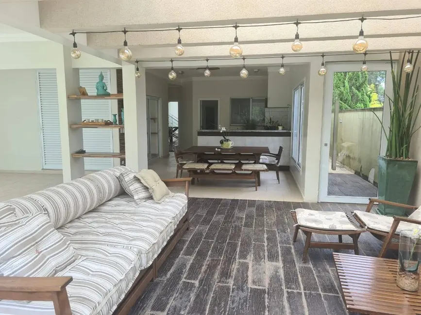 Foto 1 de Casa de Condomínio com 4 quartos à venda, 715m2 em Arujázinho IV, Aruja - SP