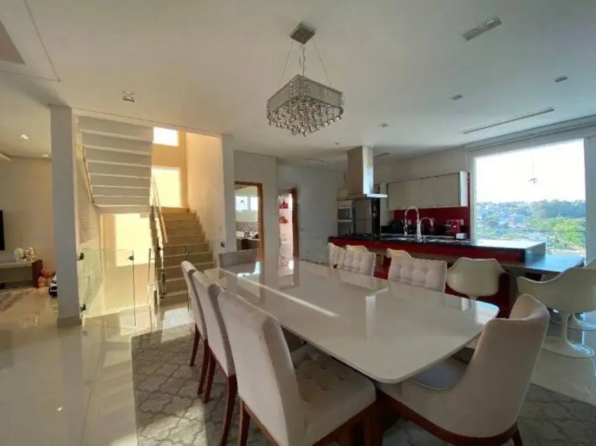 Foto 5 de Casa de Condomínio com 4 quartos à venda, 300m2 em Residencial Real Park, Aruja - SP