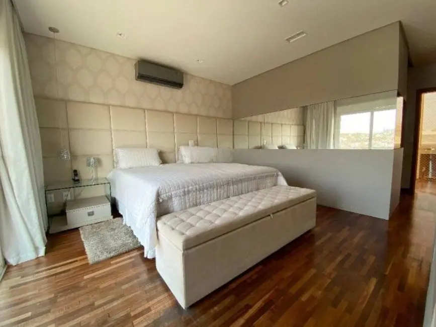 Foto 9 de Casa de Condomínio com 4 quartos à venda, 300m2 em Residencial Real Park, Aruja - SP
