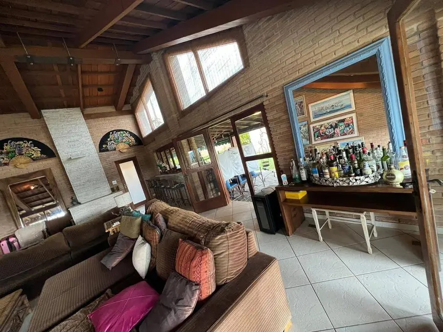 Foto 5 de Casa de Condomínio com 4 quartos à venda, 2300m2 em Aruja - SP