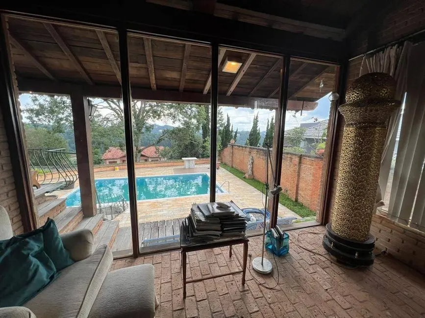 Foto 9 de Casa de Condomínio com 4 quartos à venda, 2300m2 em Aruja - SP