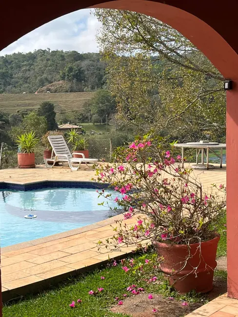 Foto 2 de Sítio / Rancho com 5 quartos à venda em Santa Isabel - SP