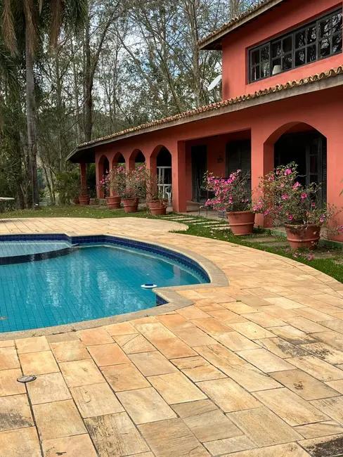 Foto 3 de Sítio / Rancho com 5 quartos à venda em Santa Isabel - SP