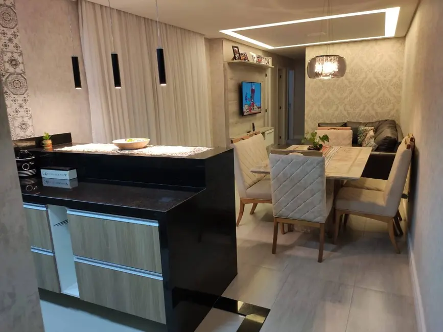 Foto 2 de Apartamento com 3 quartos à venda, 76m2 em Jardim das Cerejeiras, Aruja - SP