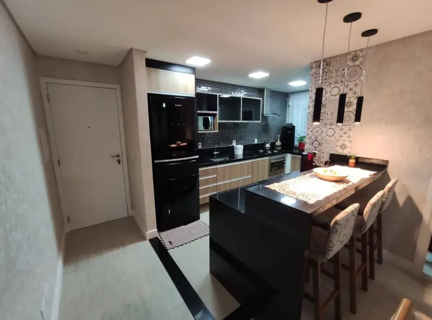 Foto 4 de Apartamento com 3 quartos à venda, 76m2 em Jardim das Cerejeiras, Aruja - SP