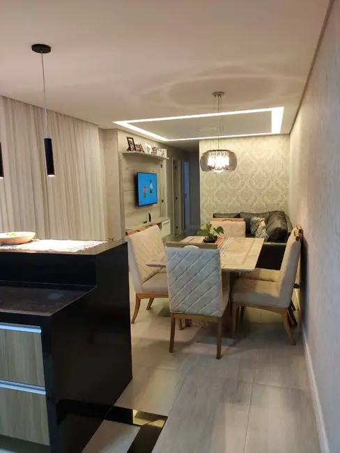 Foto 3 de Apartamento com 3 quartos à venda, 76m2 em Jardim das Cerejeiras, Aruja - SP