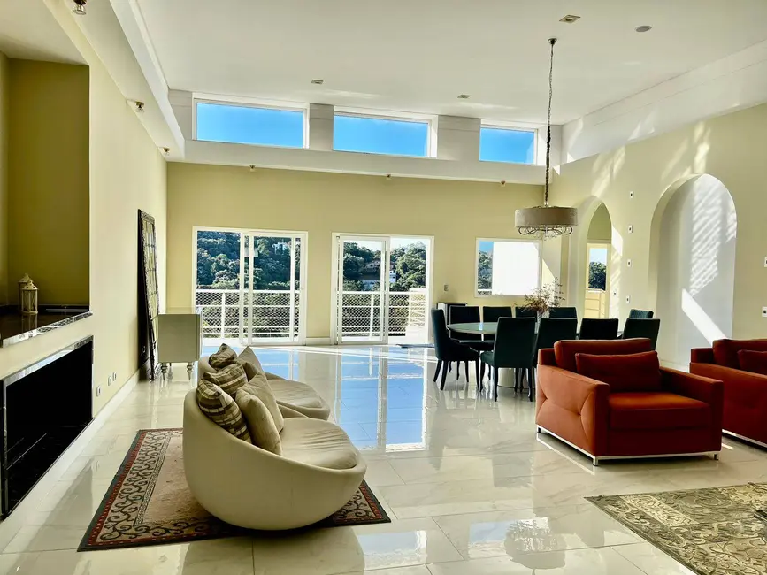 Foto 2 de Casa de Condomínio com 4 quartos à venda e para alugar, 2324m2 em Jardim Planalto, Aruja - SP