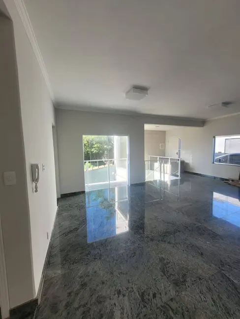 Foto 7 de Casa com 4 quartos à venda, 300m2 em Barbosas, Aruja - SP