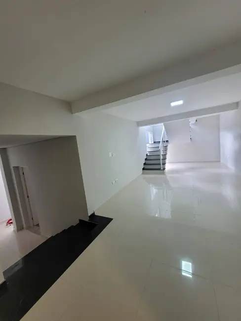 Foto 4 de Casa com 4 quartos à venda, 300m2 em Barbosas, Aruja - SP