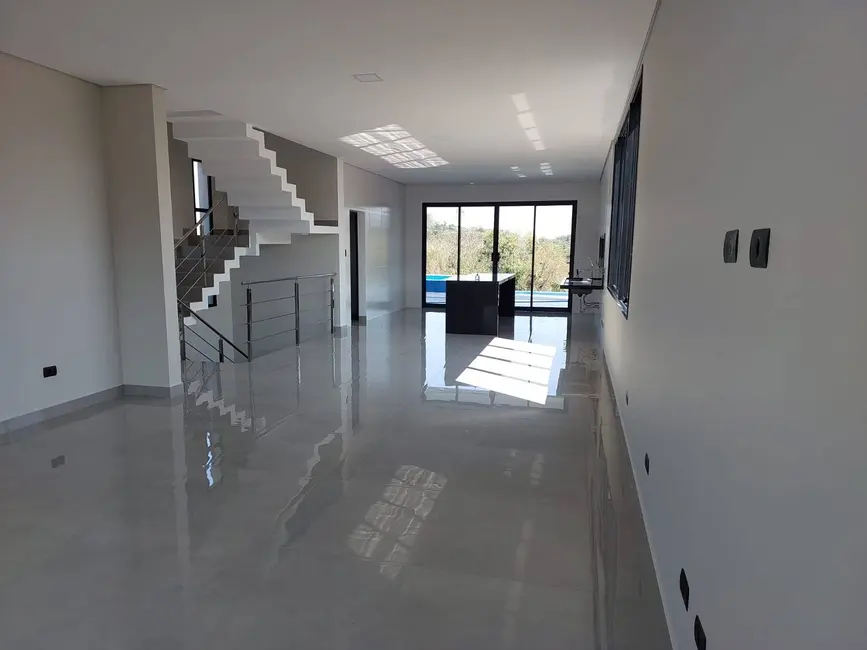 Foto 3 de Casa de Condomínio com 3 quartos à venda, 306m2 em Jardim das Cerejeiras, Aruja - SP