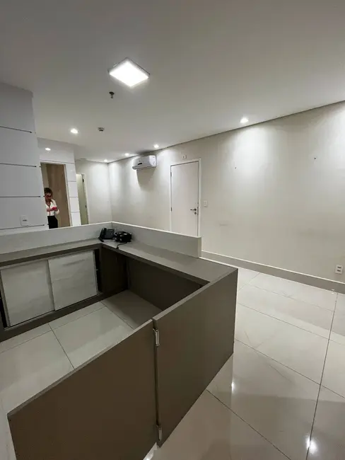 Foto 2 de Sala Comercial para alugar, 75m2 em Centro, Aruja - SP