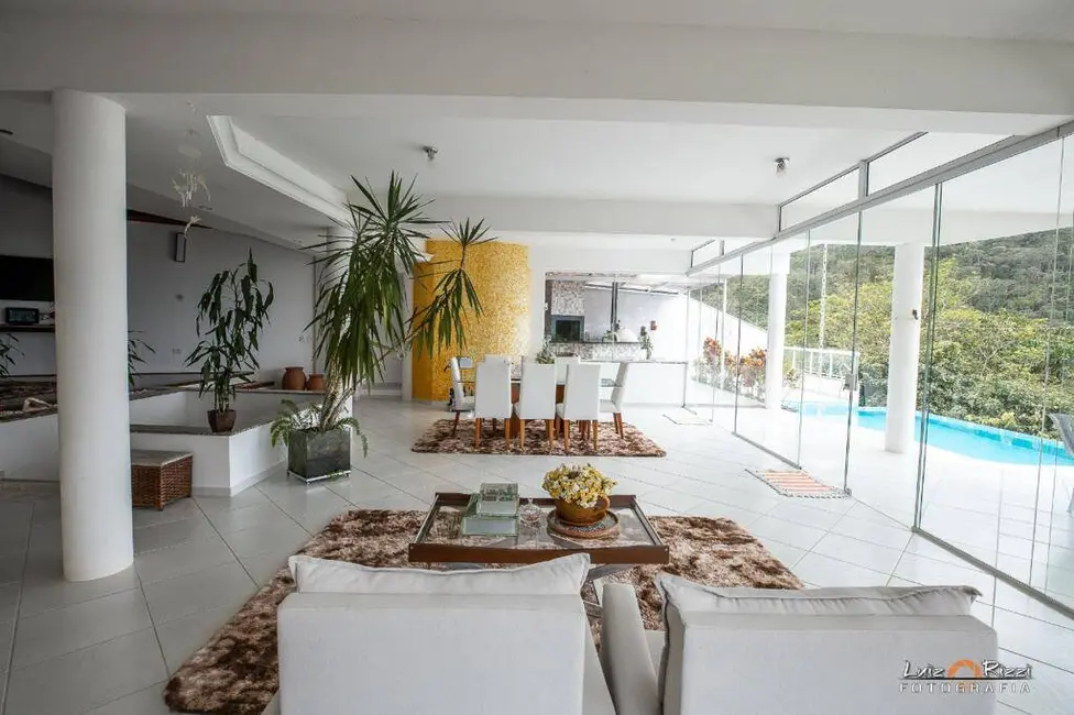 Foto 8 de Casa com 3 quartos à venda, 764m2 em Ubatuba - SP