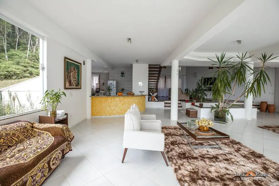 Foto 9 de Casa com 3 quartos à venda, 764m2 em Ubatuba - SP