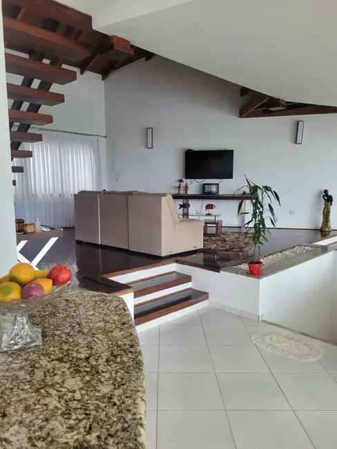 Foto 3 de Casa com 3 quartos à venda, 764m2 em Ubatuba - SP