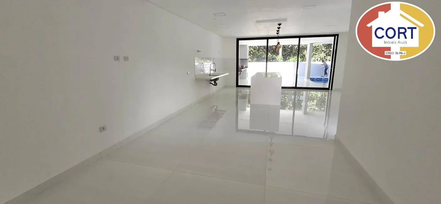 Casa com 4 quartos à venda, 300m2 em Residencial Real Park, Aruja - SP - imagem 4 Foto 4 de Casa com 4 quartos à venda, 300m2 em Residencial Real Park, Aruja - SP