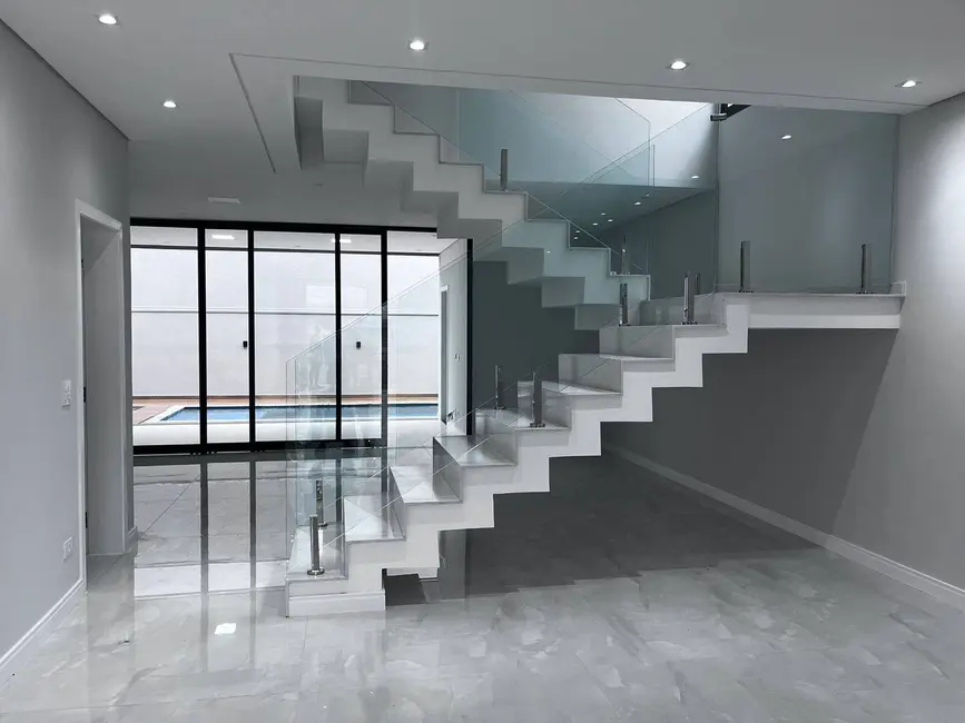 Casa de Condomínio com 4 quartos à venda, 300m2 em Residencial Real Park, Aruja - SP - imagem 3 Foto 3 de Casa de Condomínio com 4 quartos à venda, 300m2 em Residencial Real Park, Aruja - SP