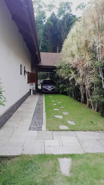 Foto 4 de Casa com 3 quartos à venda, 1000m2 em Arujázinho I, II e III, Aruja - SP