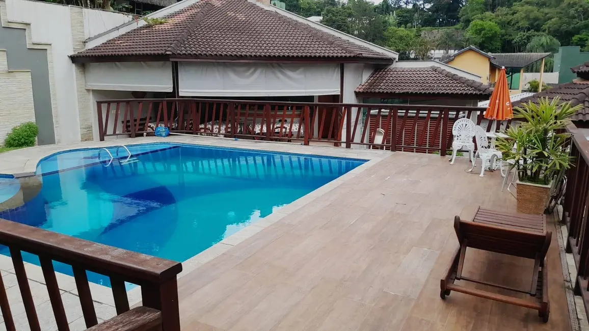 Foto 2 de Casa com 3 quartos à venda, 1000m2 em Arujázinho I, II e III, Aruja - SP