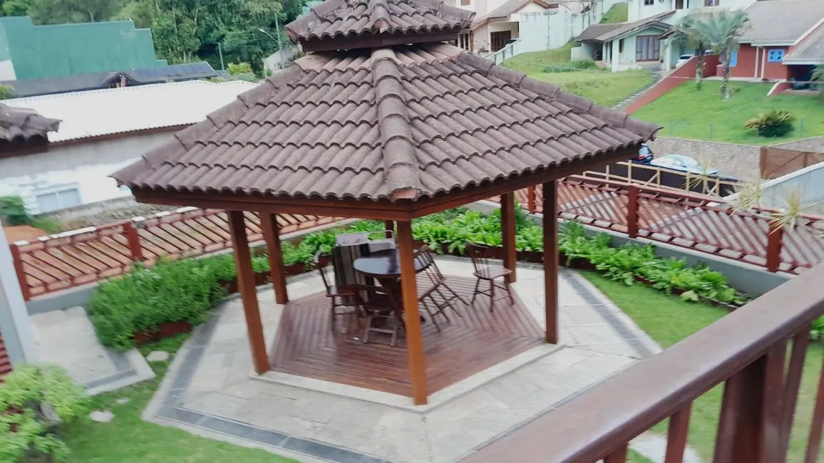 Foto 3 de Casa com 3 quartos à venda, 1000m2 em Arujázinho I, II e III, Aruja - SP