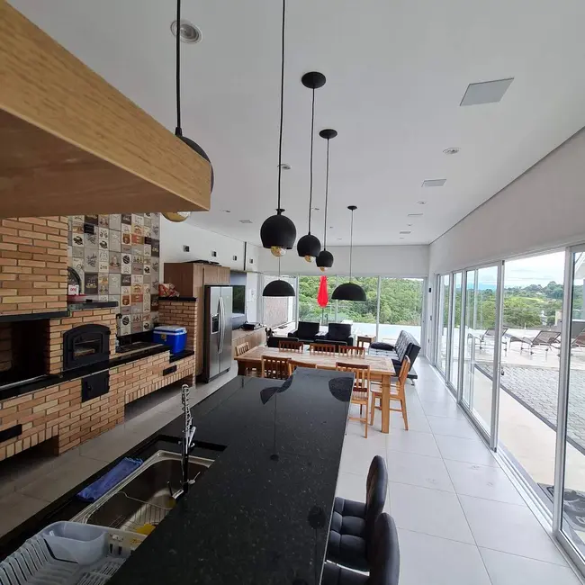 Casa com 3 quartos à venda e para alugar, 2500m2 em Santa Isabel - SP - imagem 5 Foto 5 de Casa com 3 quartos à venda e para alugar, 2500m2 em Santa Isabel - SP