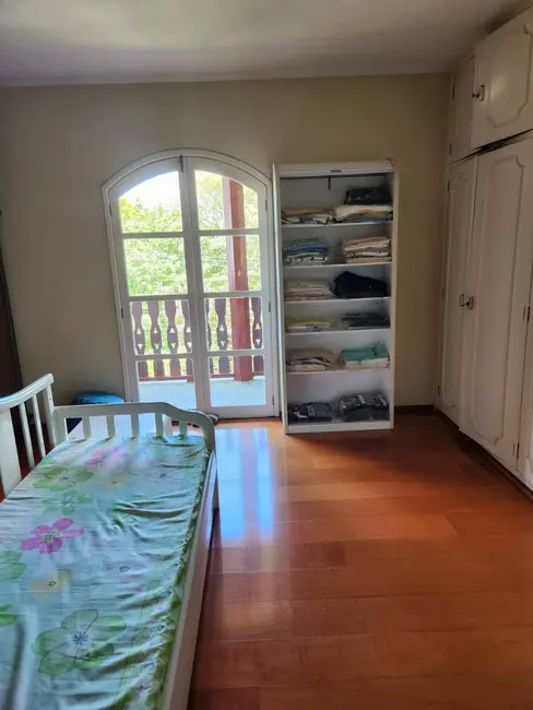 Foto 4 de Casa com 3 quartos à venda, 1000m2 em Arujázinho I, II e III, Aruja - SP