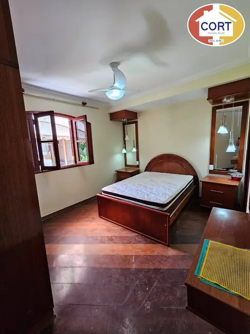 Foto 9 de Casa com 3 quartos para alugar, 600m2 em Aruja - SP