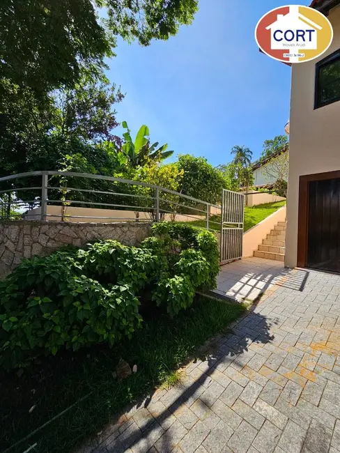 Foto 3 de Casa com 3 quartos para alugar, 600m2 em Aruja - SP