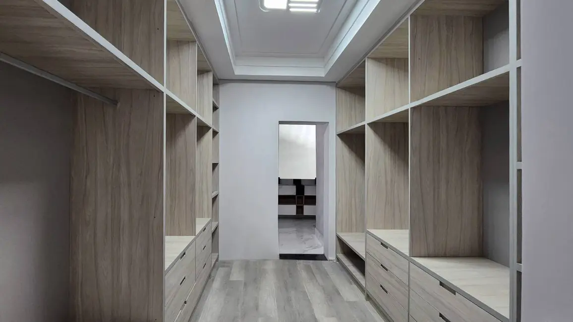 Foto 33 de Casa à venda, 1850m2 em Arujázinho I, II e III, Aruja - SP