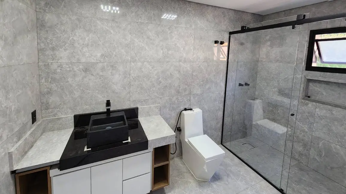 Foto 36 de Casa à venda, 1850m2 em Arujázinho I, II e III, Aruja - SP