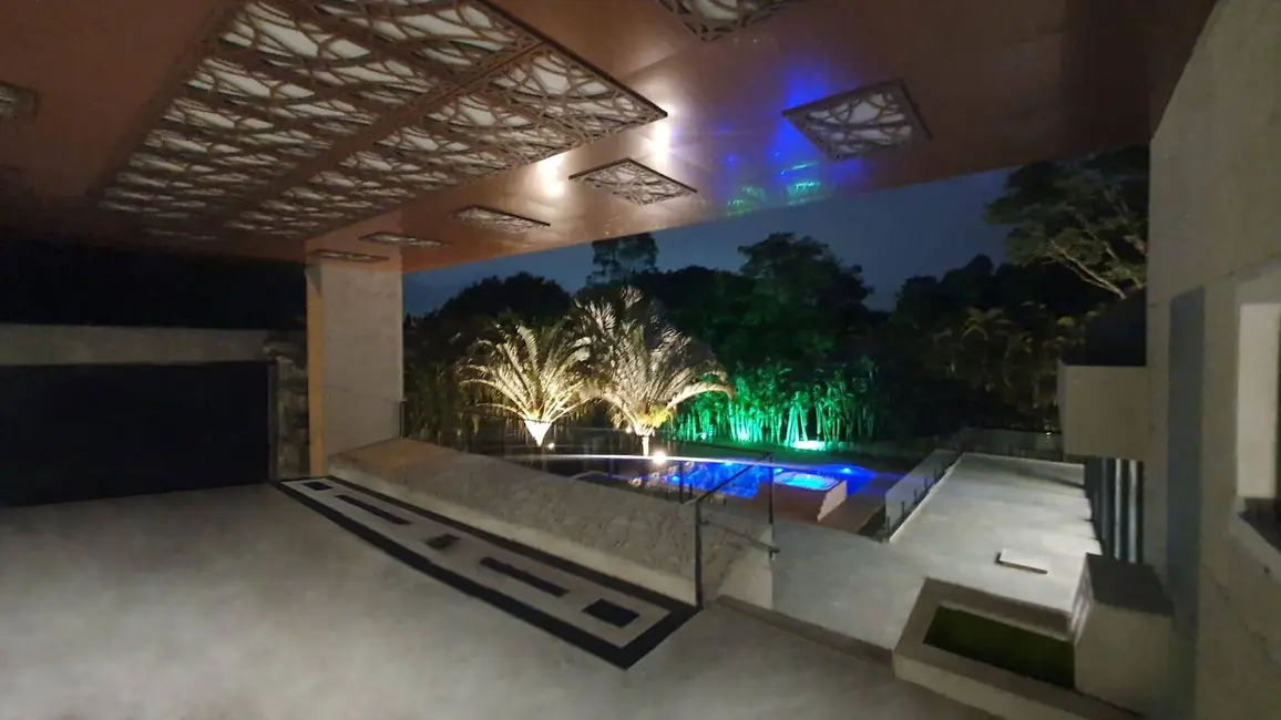 Foto 8 de Casa à venda, 1850m2 em Arujázinho I, II e III, Aruja - SP