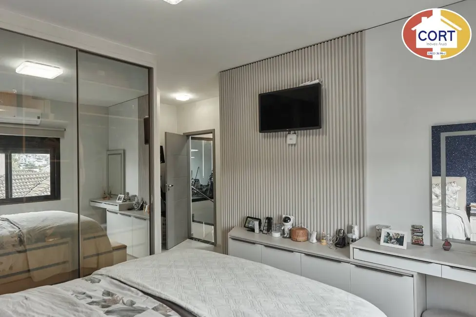 Foto 7 de Casa com 3 quartos à venda, 350m2 em Aruja - SP