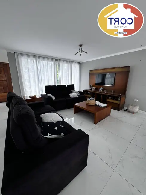 Casa de Condomínio com 1 quarto para alugar, 340m2 em Aruja - SP - imagem 8 Foto 8 de Casa de Condomínio com 1 quarto para alugar, 340m2 em Aruja - SP