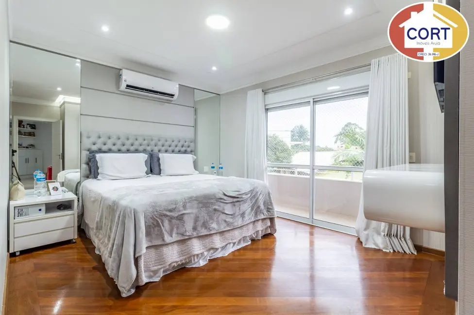 Foto 8 de Casa de Condomínio à venda, 600m2 em Aruja - SP