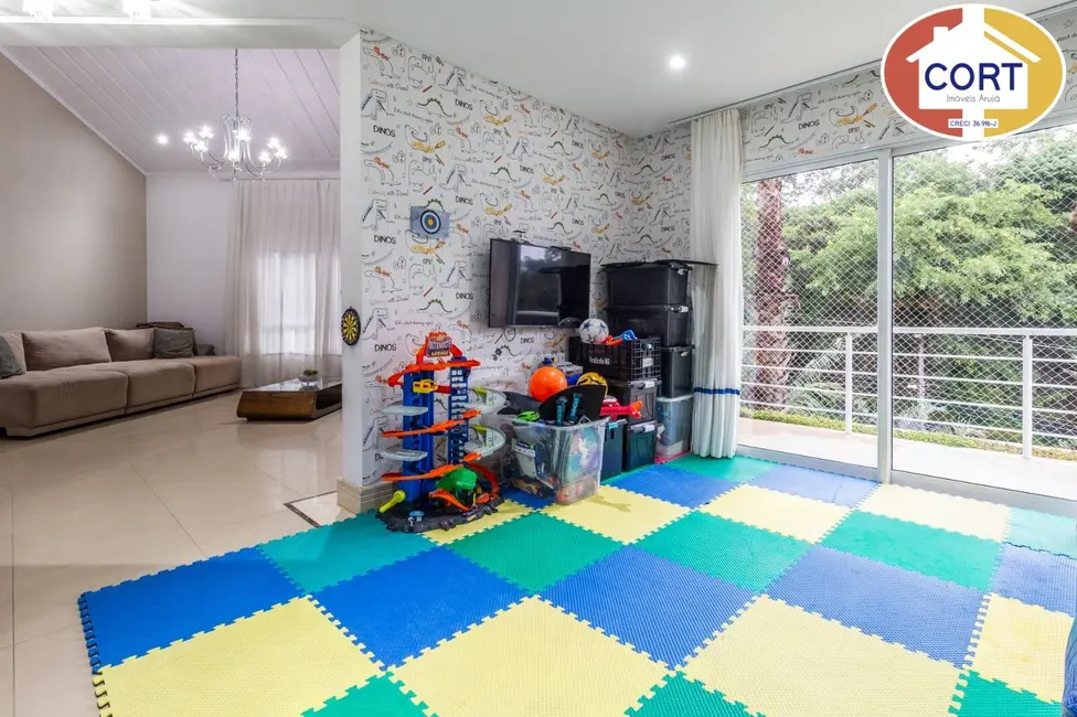 Foto 4 de Casa de Condomínio à venda, 600m2 em Aruja - SP