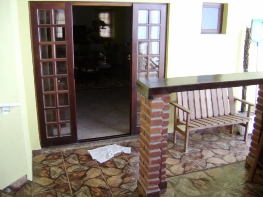 Foto 4 de Casa de Condomínio com 4 quartos à venda, 350m2 em Arujá Country Club, Aruja - SP