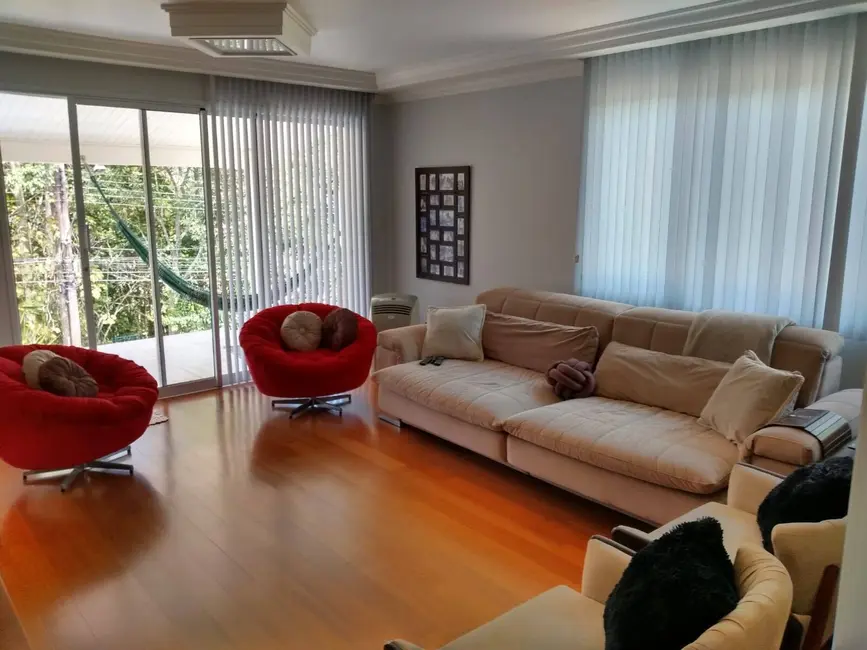 Foto 2 de Casa de Condomínio com 3 quartos à venda, 325m2 em Arujá Country Club, Aruja - SP