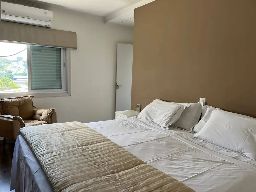 Foto 9 de Casa de Condomínio com 4 quartos à venda, 375m2 em Jardim das Cerejeiras, Aruja - SP