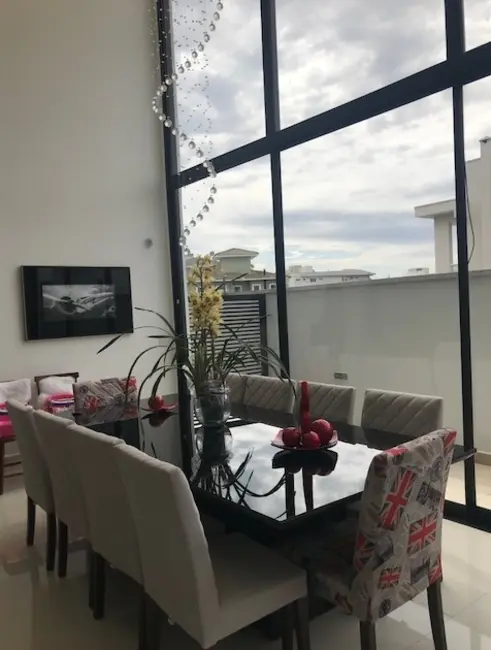 Foto 4 de Casa de Condomínio com 4 quartos para alugar, 390m2 em Jardim das Cerejeiras, Aruja - SP