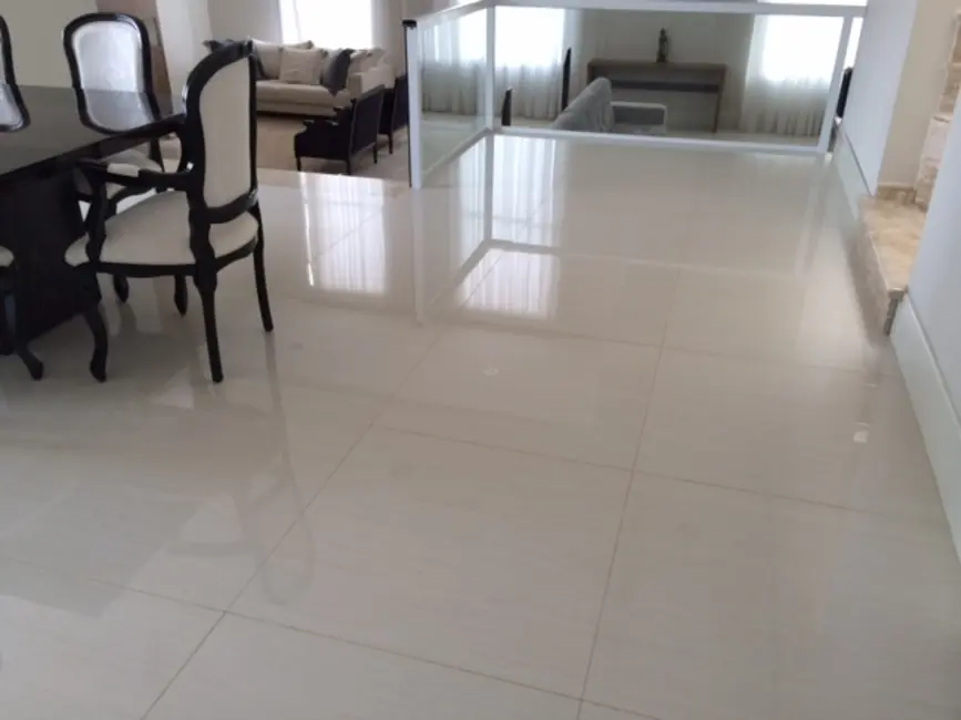 Foto 4 de Casa de Condomínio com 3 quartos à venda, 700m2 em Mogi Das Cruzes - SP