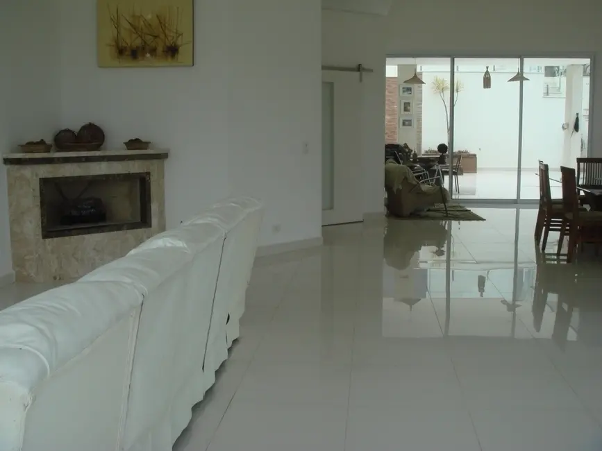 Foto 6 de Casa de Condomínio com 3 quartos à venda, 1159m2 em Jardim Imperial Hills III, Aruja - SP