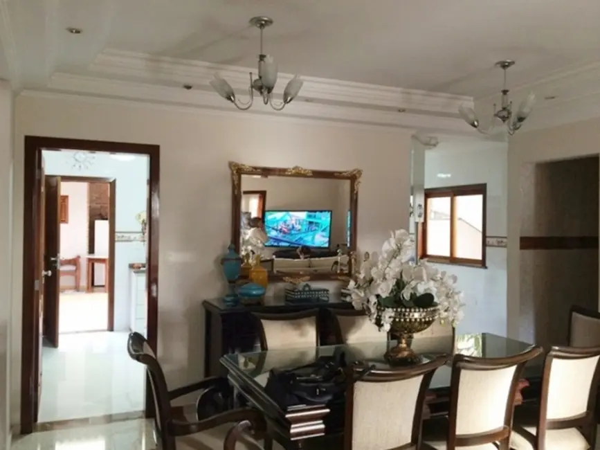 Foto 3 de Casa de Condomínio à venda, 300m2 em Aruja - SP