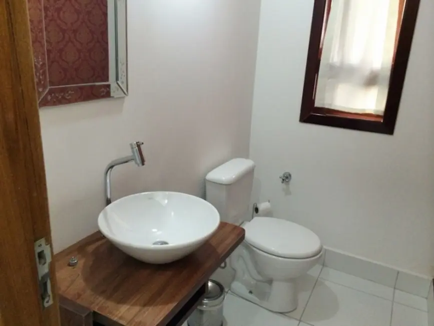 Foto 9 de Casa de Condomínio à venda, 300m2 em Aruja - SP