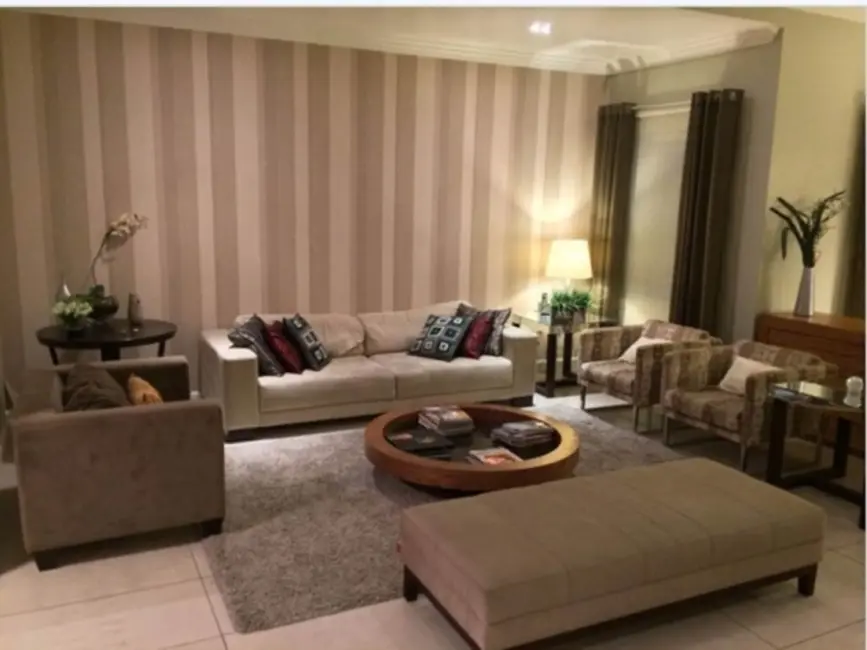 Foto 2 de Casa de Condomínio com 3 quartos à venda, 375m2 em Arujázinho IV, Aruja - SP