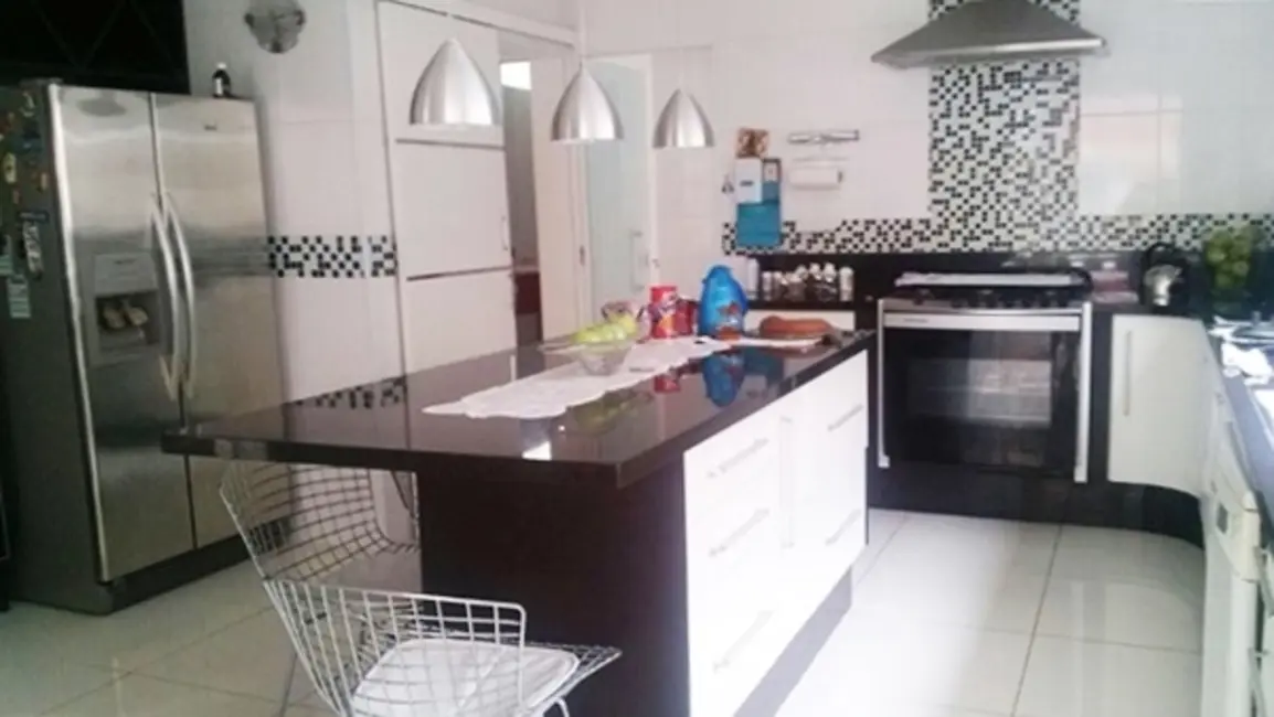 Foto 3 de Casa de Condomínio com 4 quartos à venda, 1500m2 em Novo Horizonte Hills I e II, Aruja - SP