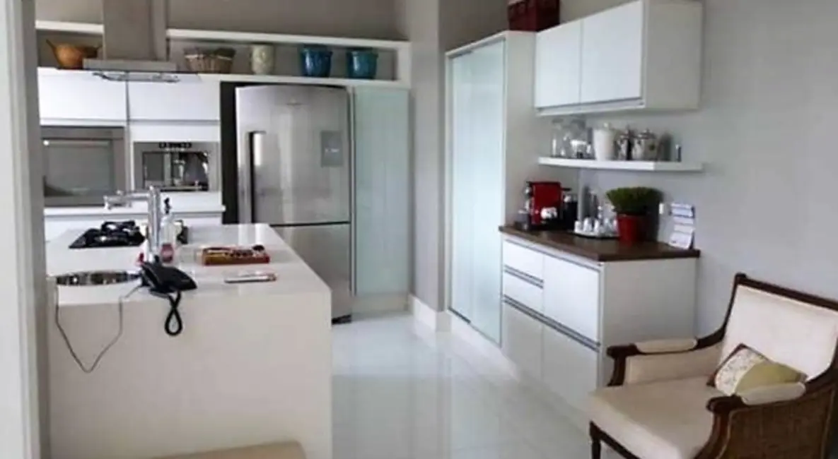 Foto 8 de Casa de Condomínio com 5 quartos à venda, 2000m2 em Caputera, Aruja - SP