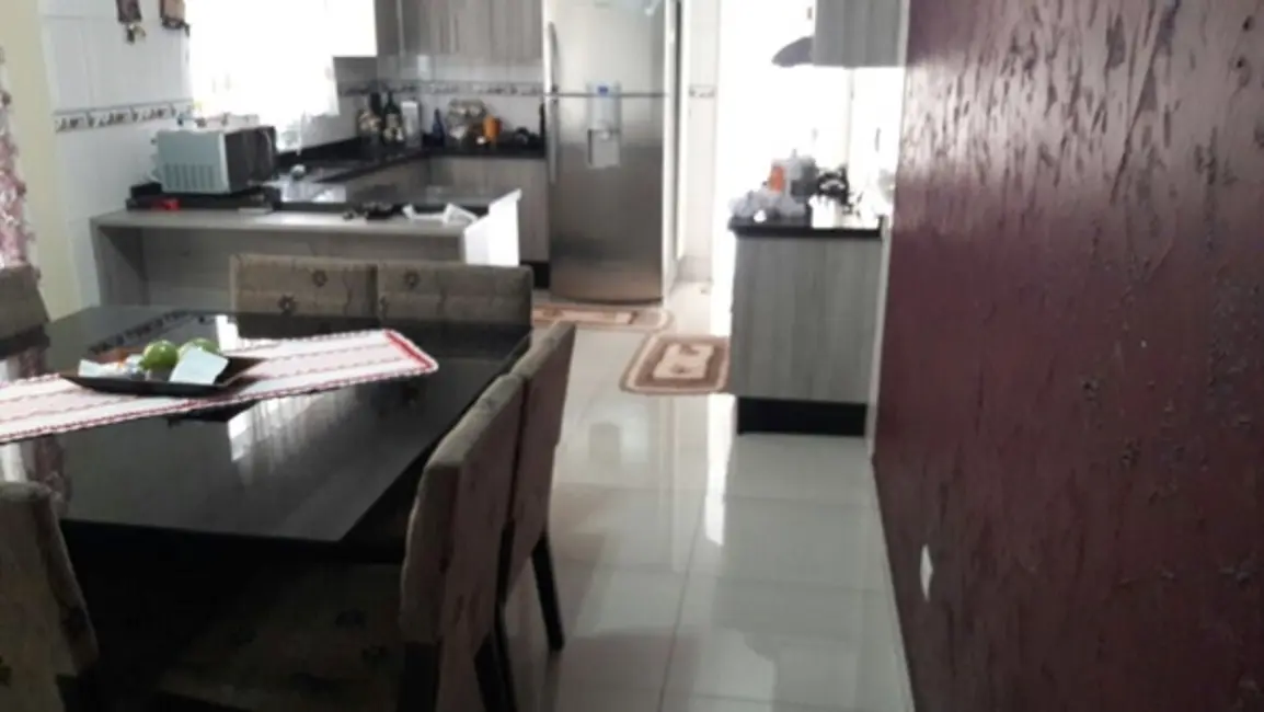 Foto 2 de Casa com 3 quartos à venda, 125m2 em Itaquaquecetuba - SP