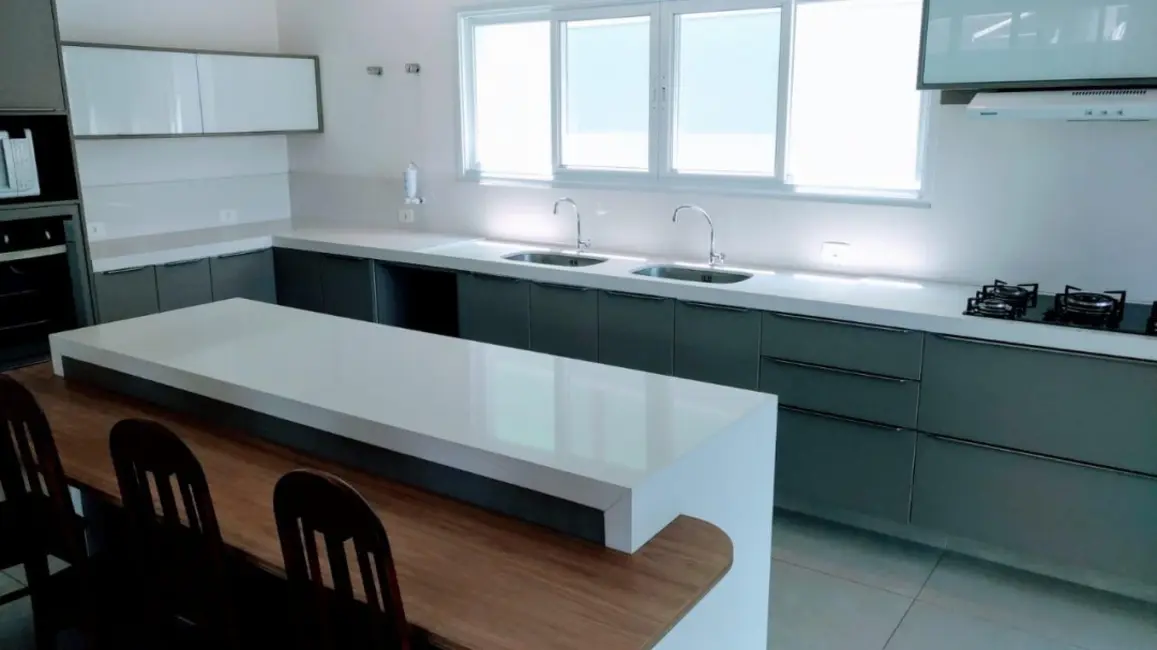 Foto 4 de Casa de Condomínio com 4 quartos à venda e para alugar, 350m2 em Arujázinho IV, Aruja - SP